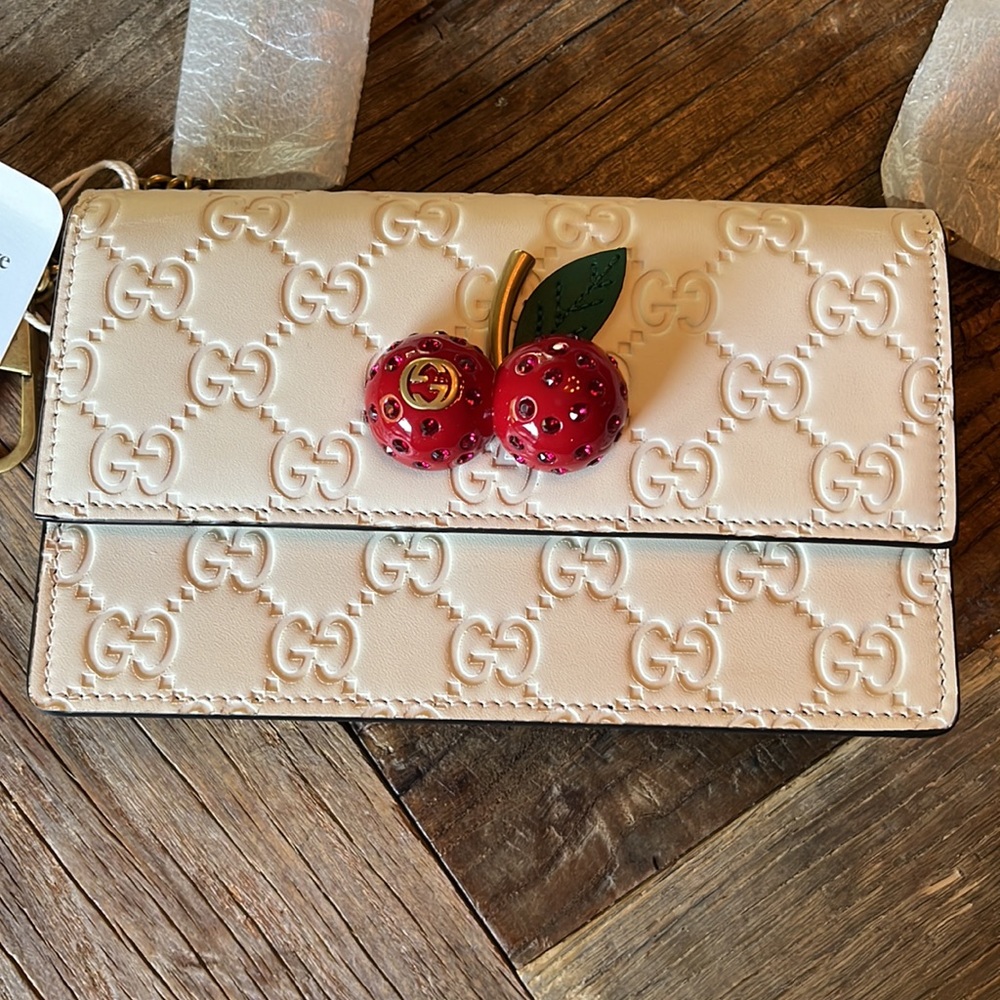 GUCCI Guccissima GG Cherry Chain Mini Shoulder Bag Wallet Cherries Cream Leather